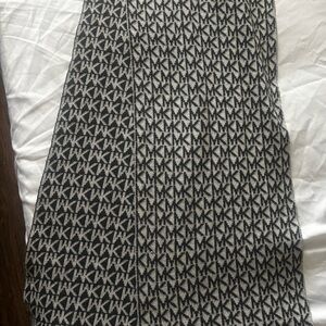 Stylish Black and White Patterned Scarf